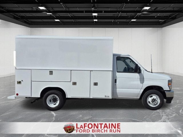 2027 Ford E-350SD Base Cutaway