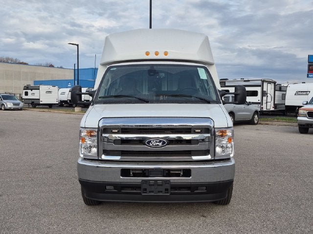 2027 Ford E-450SD Base ENCLOSED SERVICE BODY