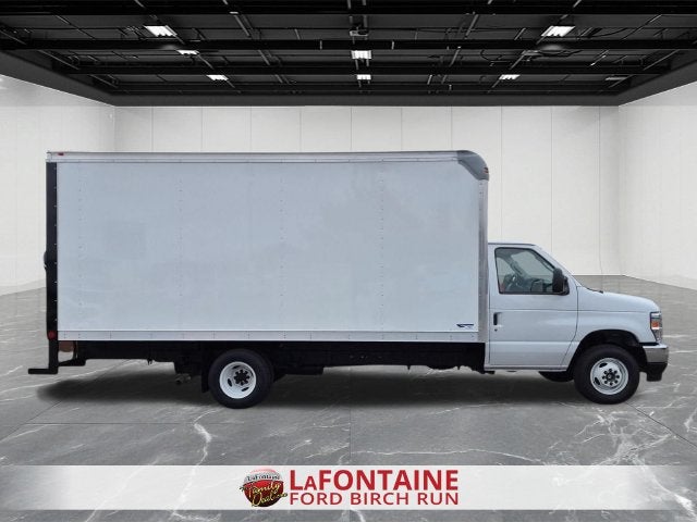 2027 Ford E-450SD Base