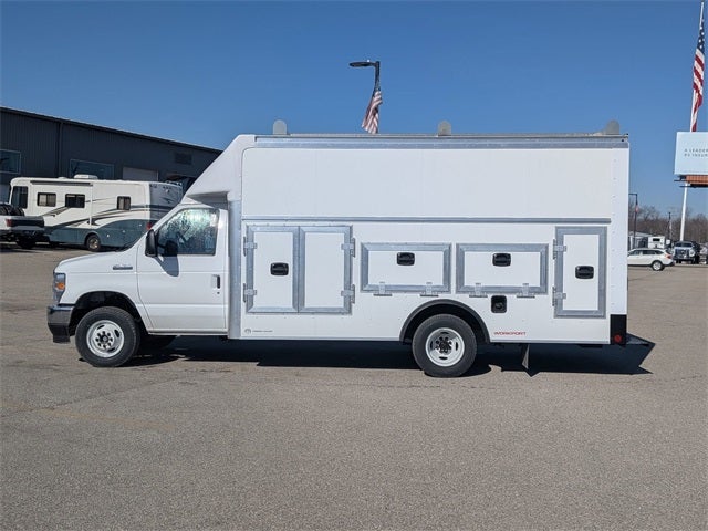 2026 Ford E-450SD Base