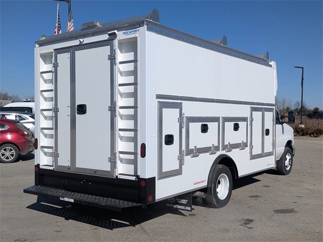 2026 Ford E-450SD Base