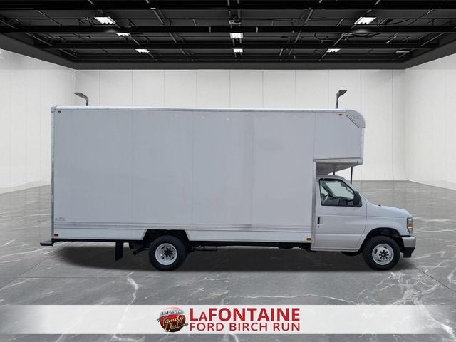 2027 Ford E-450SD Base