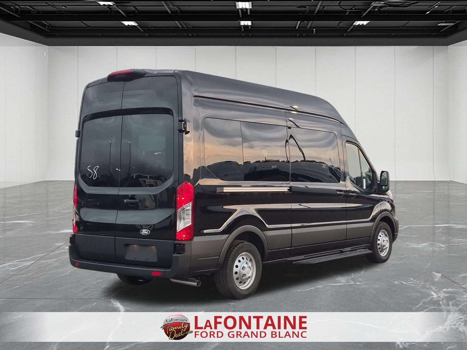 2027 Ford Transit-350 XLT