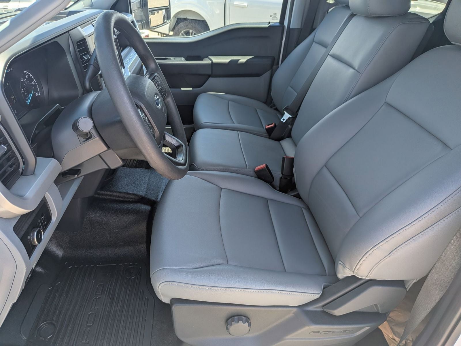 2026 Ford F-550SD DRW