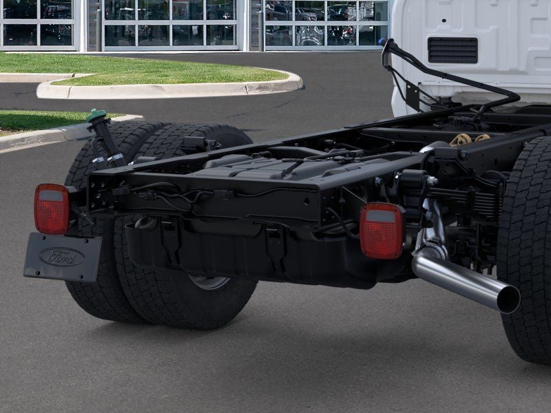 2026 Ford F-550SD Lariat In-Transit