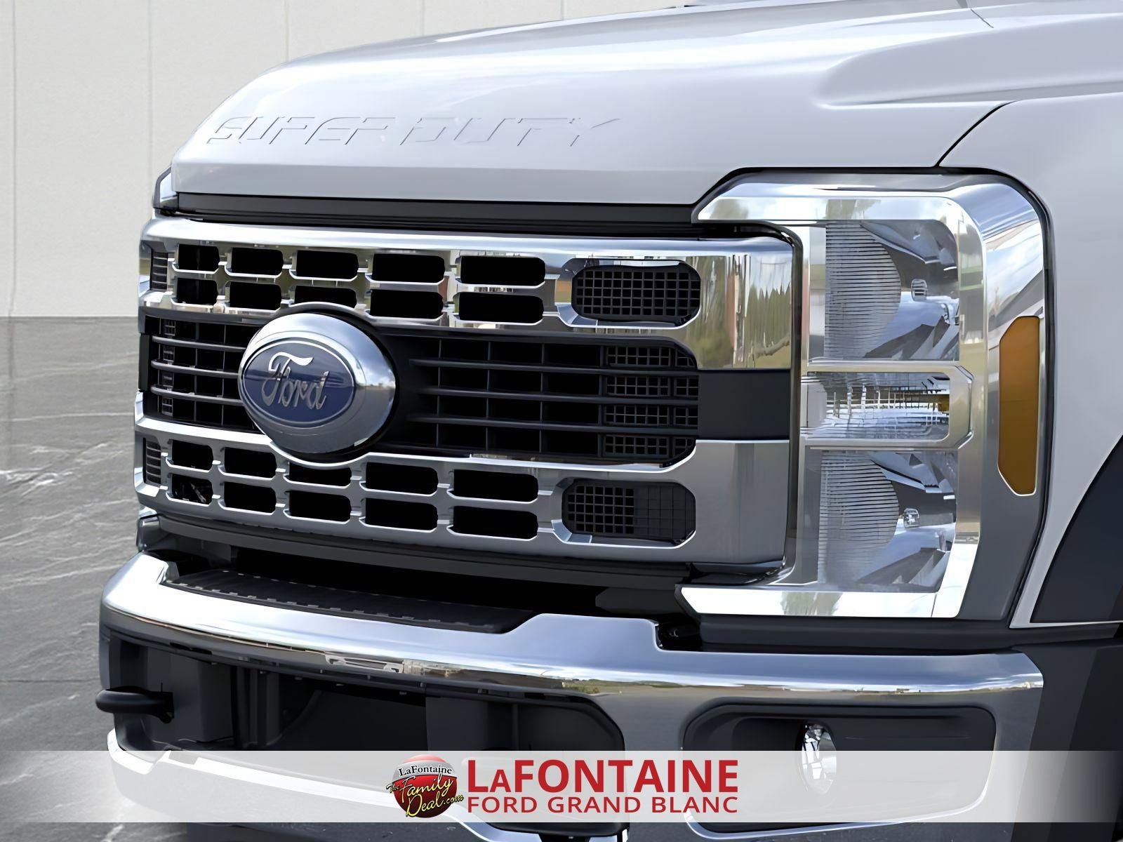 2025 Ford F-550 Super Duty Chassis Cab XL - Photo 17