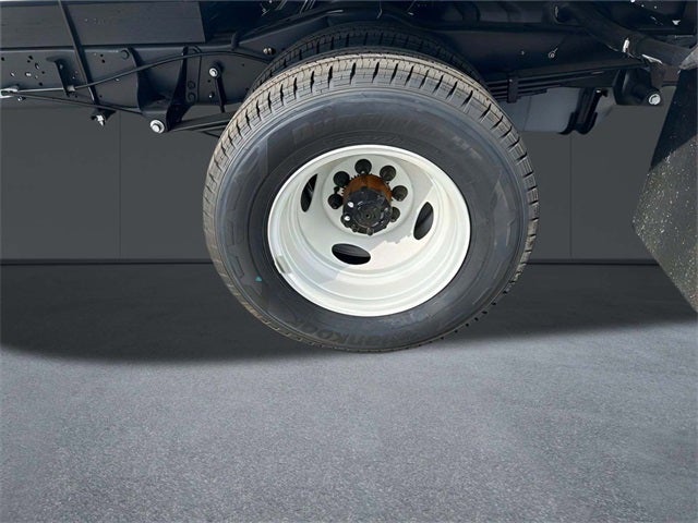 2025 Ford E-350SD Base Cutaway