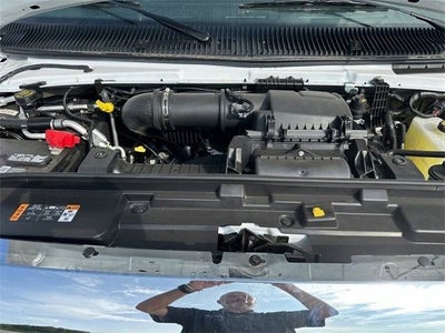 2025 Ford E-350SD Base Cutaway