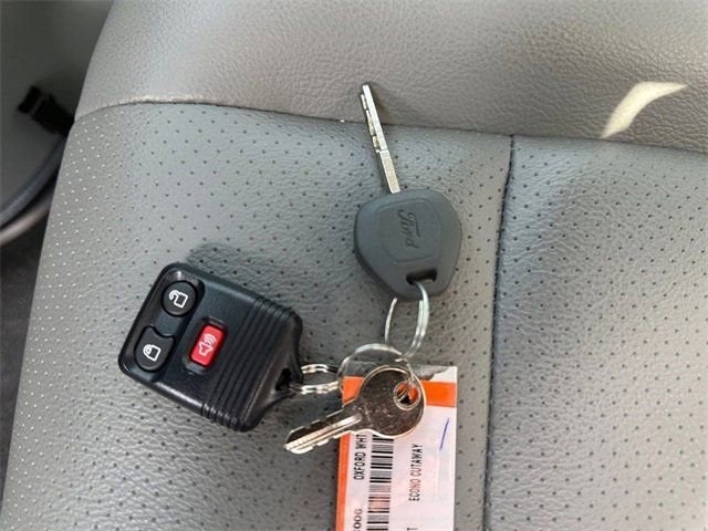 2025 Ford E-350SD Base Cutaway