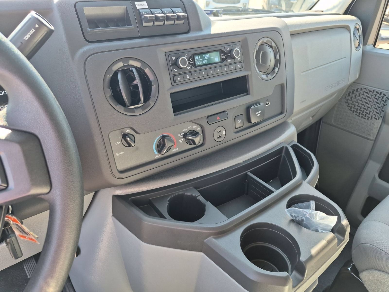2027 Ford E-350 Knapheide Service Body