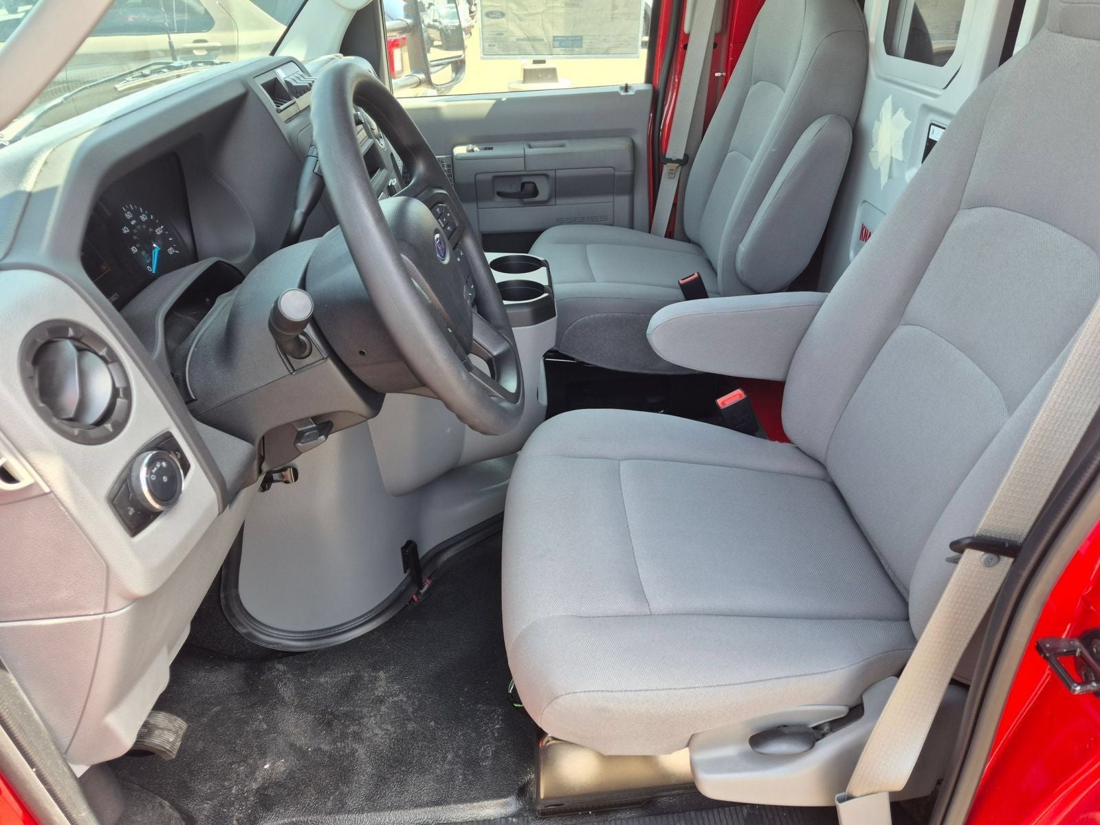 2026 Ford E-350SD Base Cutaway