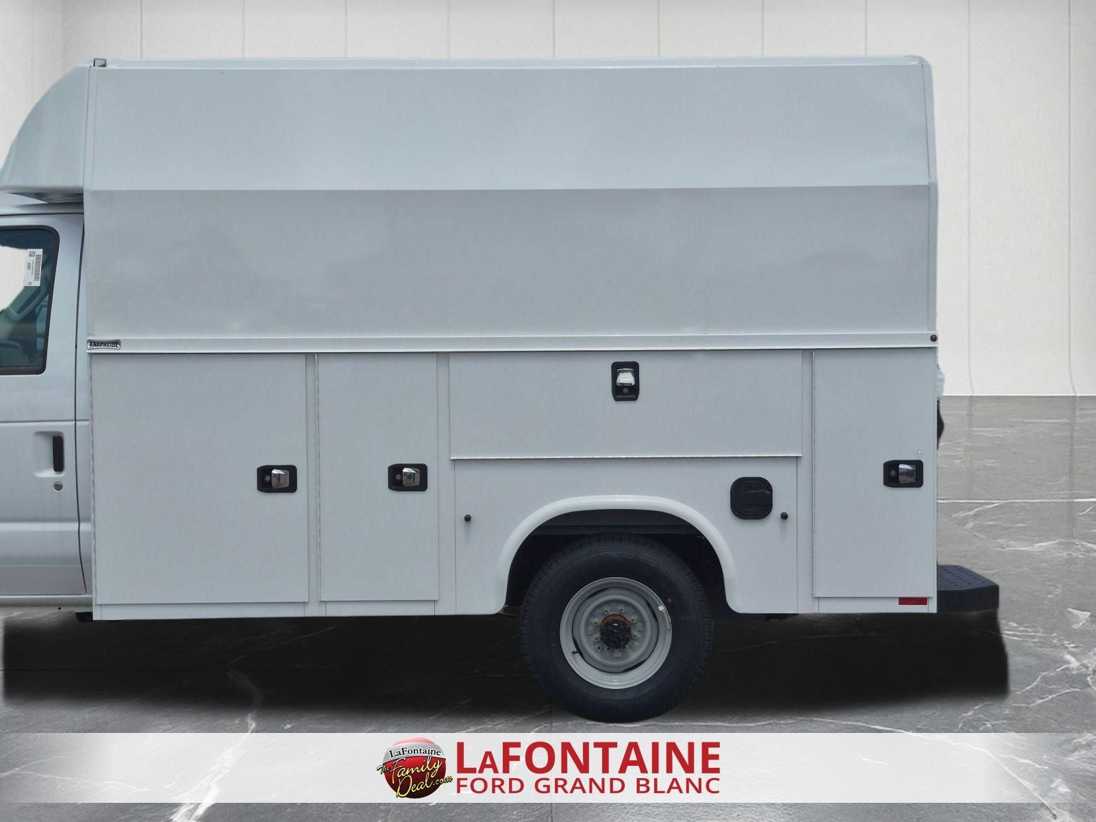 2027 Ford E-350SD Base Cutaway