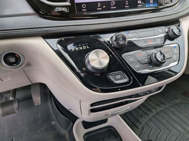 2022 Chrysler Pacifica Hybrid Touring L