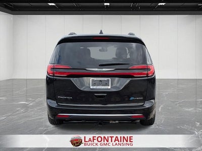 2022 Chrysler Pacifica Hybrid Touring L