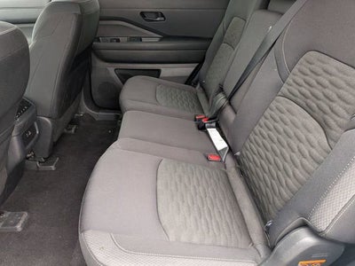 2025 Nissan Pathfinder SV FWD